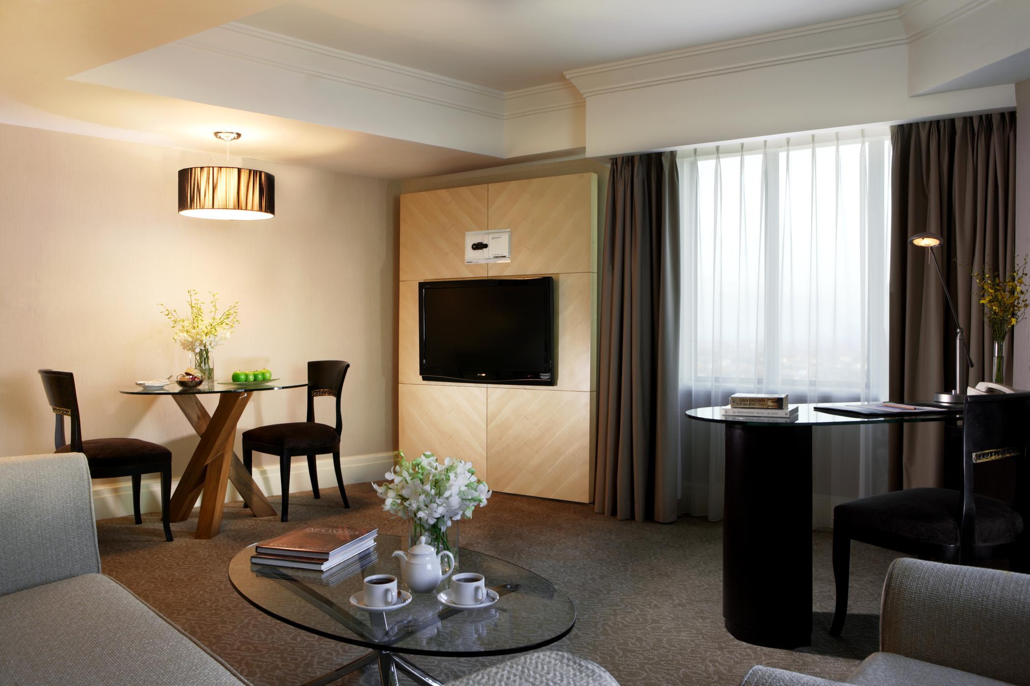 Sheraton Surabaya Hotel & Towers Luaran gambar