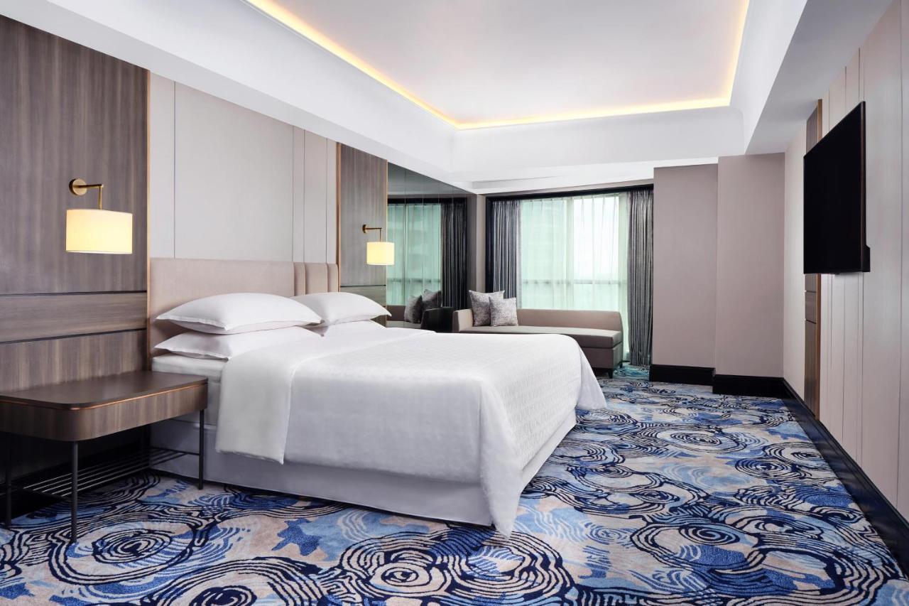 Sheraton Surabaya Hotel & Towers Luaran gambar