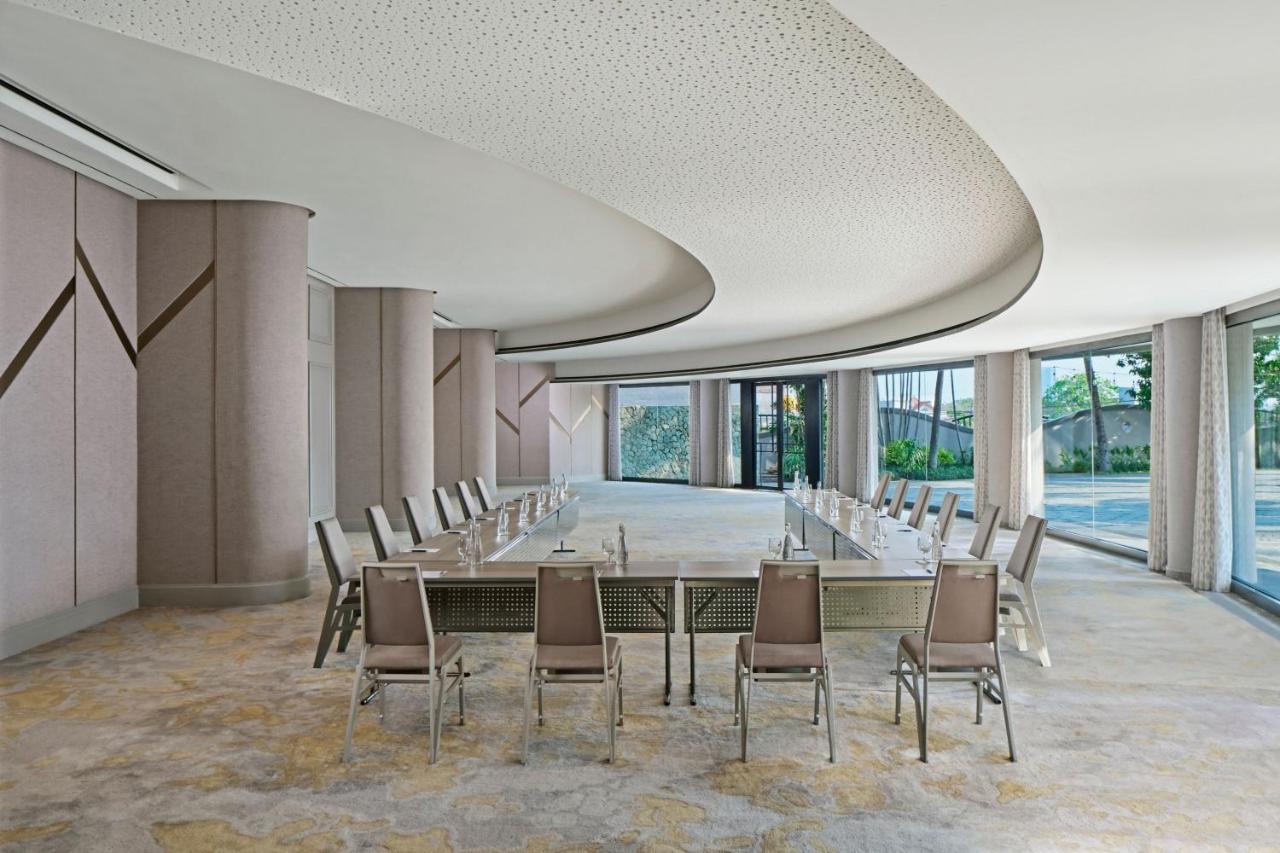 Sheraton Surabaya Hotel & Towers Luaran gambar