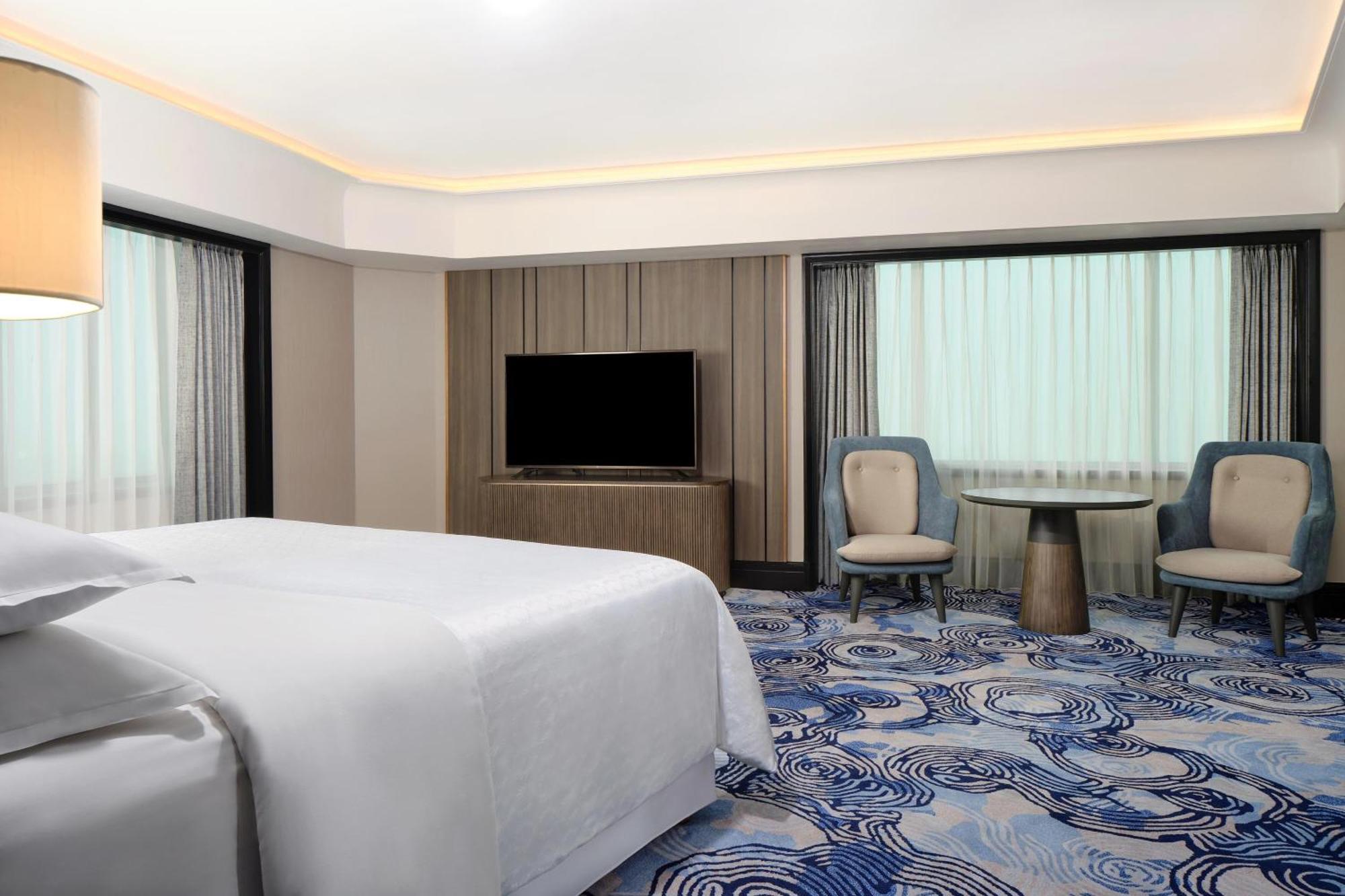 Sheraton Surabaya Hotel & Towers Luaran gambar